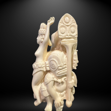 Tiki and his dancer